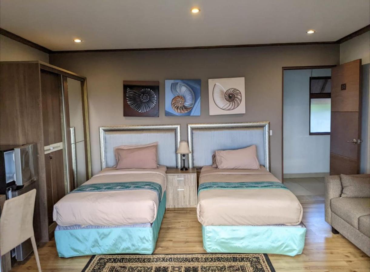 Puri Sabina Bed & Breakfast Jimbaran Esterno foto