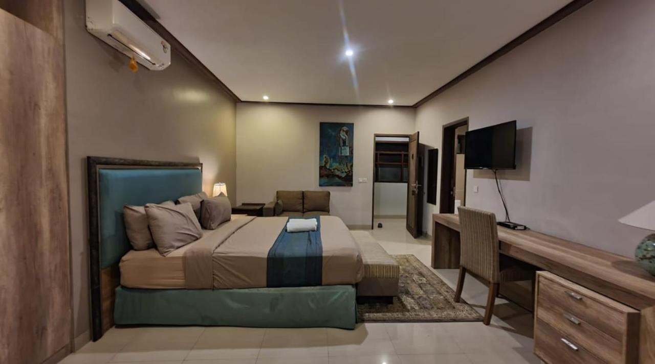 Puri Sabina Bed & Breakfast Jimbaran Esterno foto