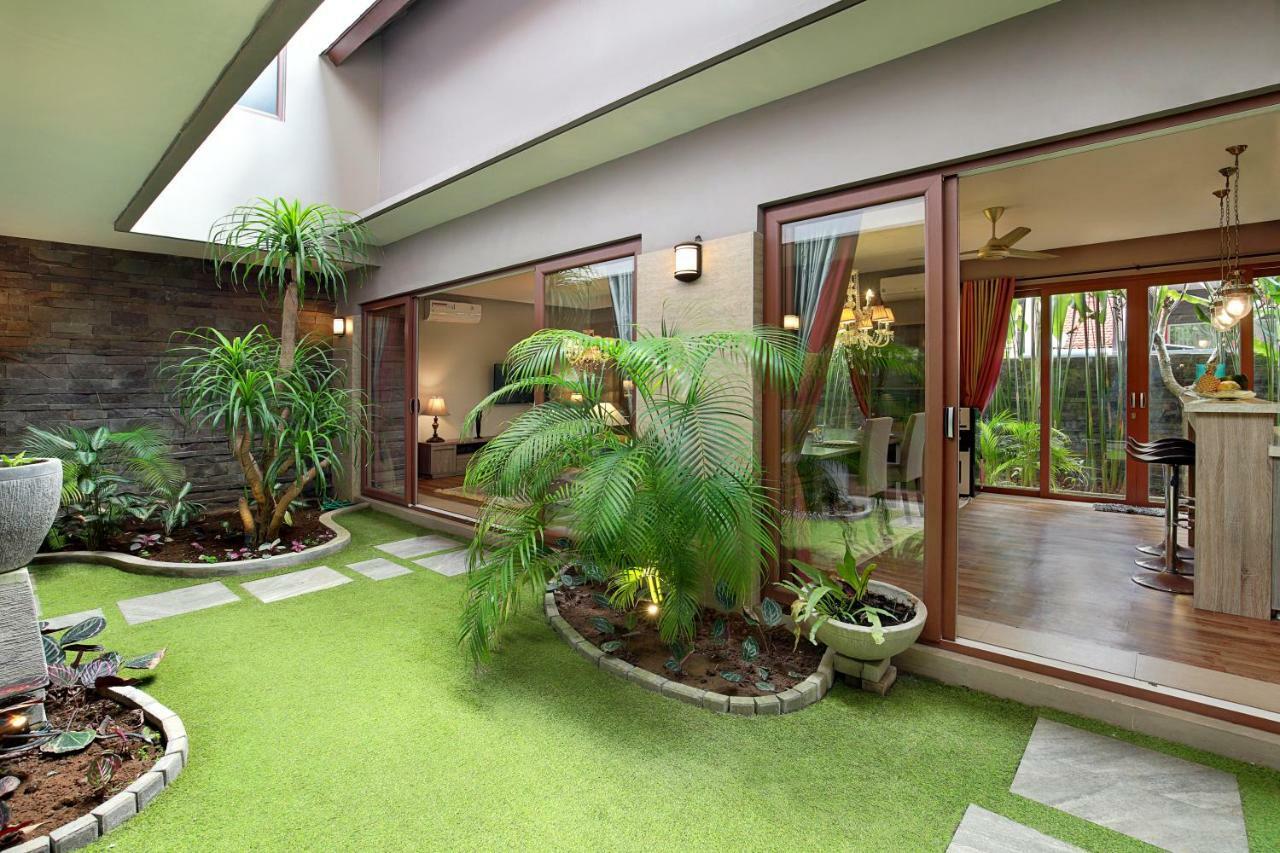 Puri Sabina Bed & Breakfast Jimbaran Esterno foto