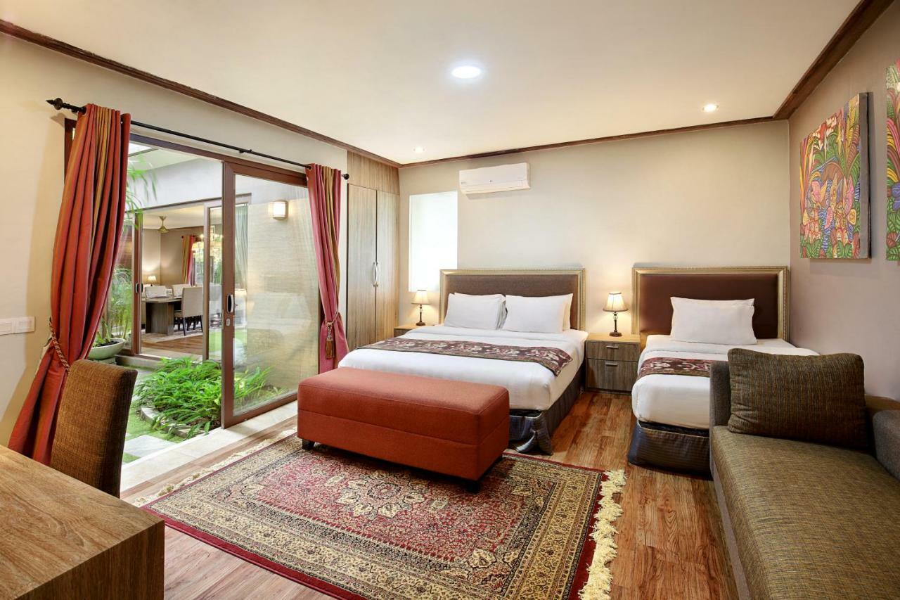 Puri Sabina Bed & Breakfast Jimbaran Esterno foto