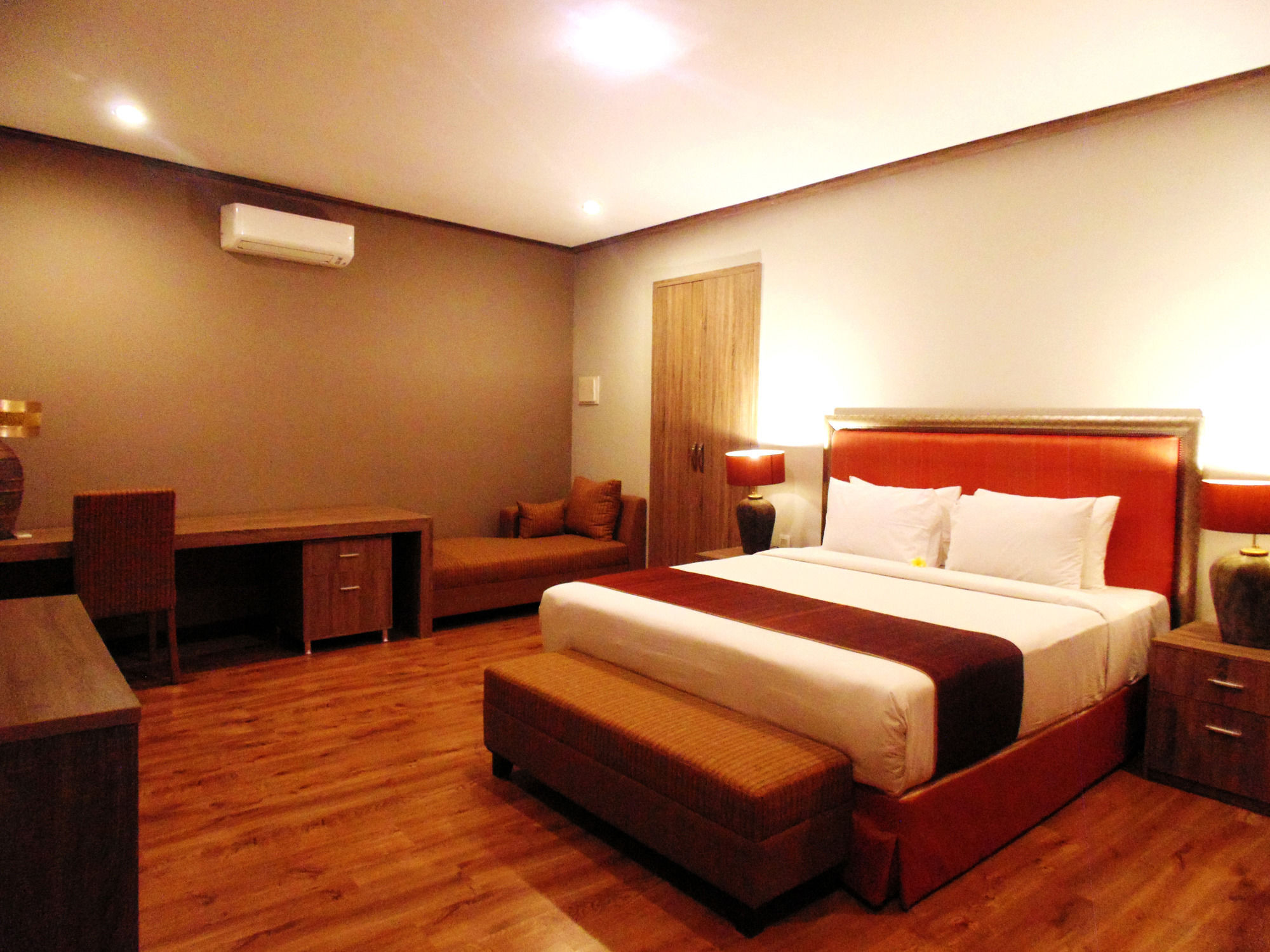 Puri Sabina Bed & Breakfast Jimbaran Esterno foto
